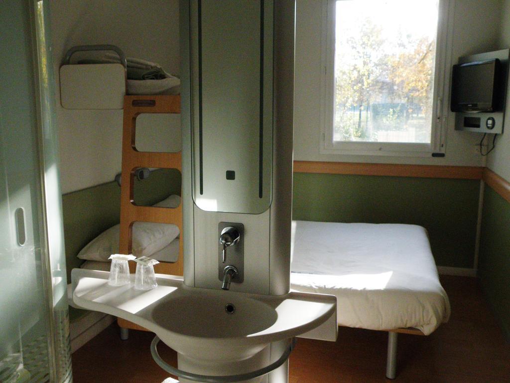 Ibis Budget Montauban Les Chaumes Εξωτερικό φωτογραφία